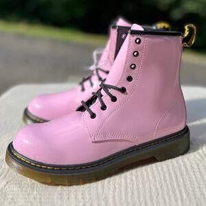 NEW Womens Size 6 Dr. Martens 1460 8-Eye Patent Leather Pale Pink Lace Up Boot